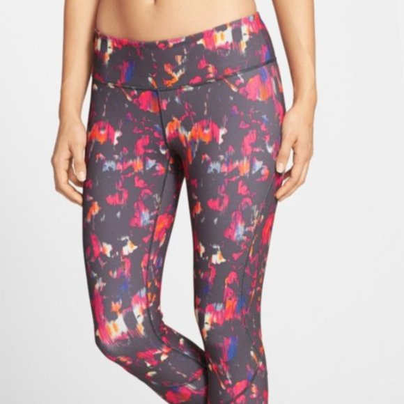 Zella Pants - Zella Live in Crop Legging in Floral Print